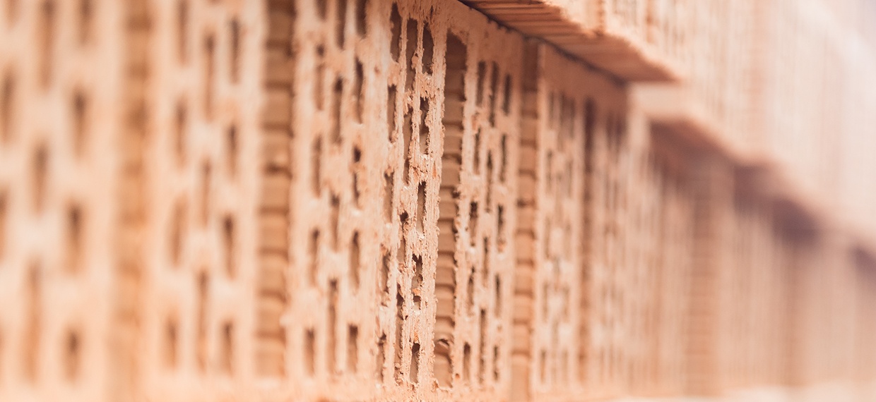 Der Ziegel – ein rundum ökologischer Baustoff Der Ziegel – ein rundum ökologischer Baustoff